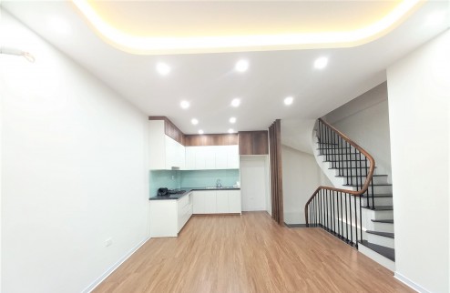 SIÊU SANG! Bán nhà Lê Hồng Phong, Hà Đông 30m2 LÔ GÓC, Ô TÔ Chỉ 3 tỷ.